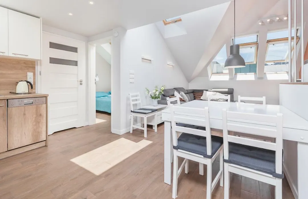 Cheerful Air Conditioned Apartment With Mezzanine And Parking - Old Town-1