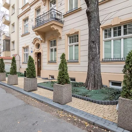 Cheerful Air Conditioned Apartment With Mezzanine And Parking - Old Town-2